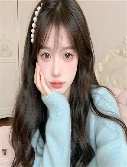 《夜间屠杀》色彩运用解析：色调选择与情绪表达分析